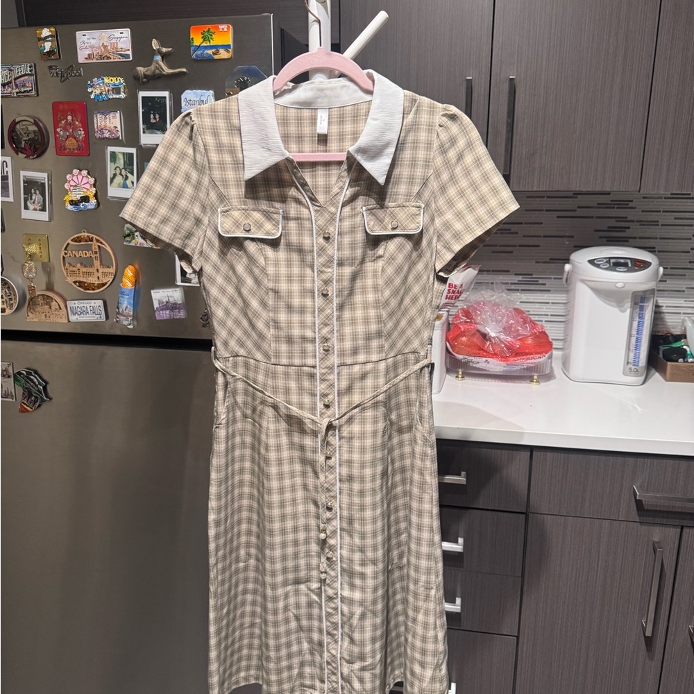 Chic Beige Checkered Midi Dress with White Collar